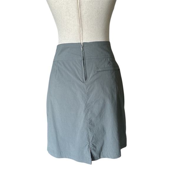 Royal Robbins Gray Stretch Adventure Skort Size 10 - Picture 3 of 8